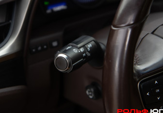 Подержанный автомобиль Lexus ES 2019 года (23 фото)