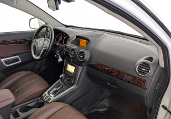 Подержанный автомобиль Opel Antara 2014 года (11 фото)