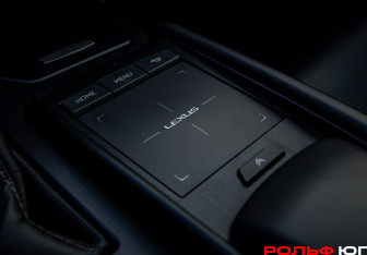 Подержанный автомобиль Lexus ES 2019 года (19 фото)