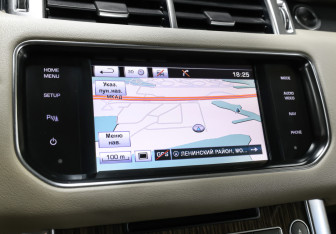 Подержанный автомобиль Land Rover Range Rover Sport 2013 года (17 фото)