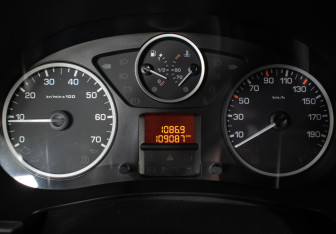 Подержанный автомобиль Citroen Berlingo 2022 года (13 фото)