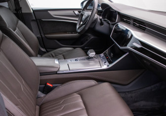 Подержанный автомобиль Audi A7 2018 года (9 фото)