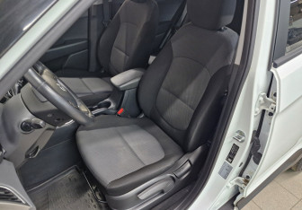 Подержанный автомобиль Hyundai Creta 2019 года (11 фото)