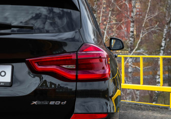 Подержанный автомобиль BMW X3 2021 года (13 фото)