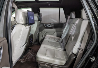 Подержанный автомобиль Chevrolet Tahoe 2022 года (18 фото)