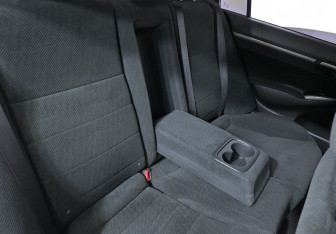 Подержанный автомобиль Honda Civic Sedan 2011 года (19 фото)