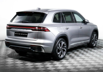 Подержанный автомобиль Geely Monjaro 2023 года (5 фото)