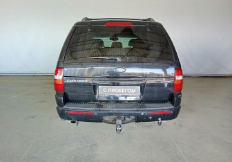 Подержанный автомобиль Ford Explorer 2003 года (5 фото)