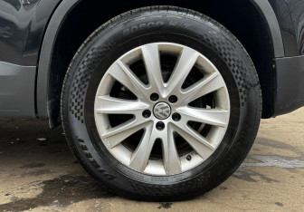 Подержанный автомобиль Volkswagen Tiguan 2011 года (13 фото)