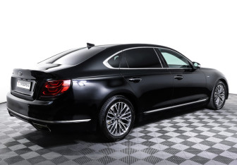 Подержанный автомобиль Kia K900 2019 года (5 фото)