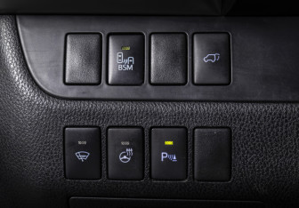 Подержанный автомобиль Toyota Highlander 2014 года (16 фото)