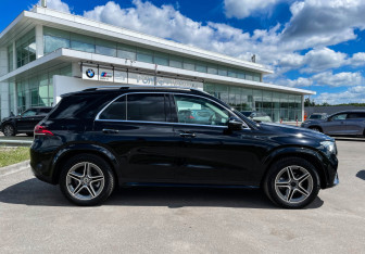 Подержанный автомобиль Mercedes-Benz GLE 2021 года (4 фото)