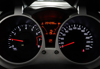 Подержанный автомобиль Nissan Juke 2013 года (7 фото)