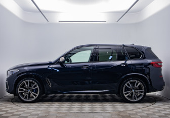 Подержанный автомобиль BMW X5 2018 года (8 фото)