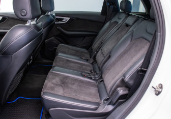 Подержанный автомобиль Audi Q7 2019 года (11 фото)