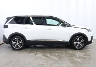 Подержанный автомобиль Peugeot 5008 Suv 2019 года (7 фото)