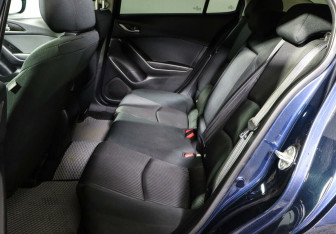 Подержанный автомобиль Mazda 3 Sedan 2014 года (14 фото)