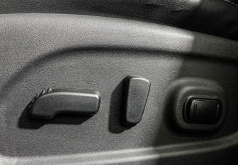 Подержанный автомобиль Nissan Pathfinder 2015 года (14 фото)