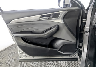 Подержанный автомобиль Haval F7x 2022 года (19 фото)