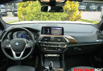 Подержанный автомобиль BMW X3 2019 года (10 фото)