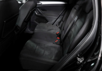 Подержанный автомобиль Volkswagen Tiguan 2018 года (10 фото)