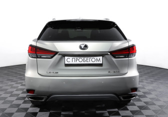 Подержанный автомобиль Lexus RX 2021 года (6 фото)