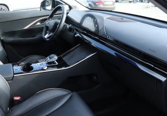 Подержанный автомобиль Omoda C5 2023 года (9 фото)