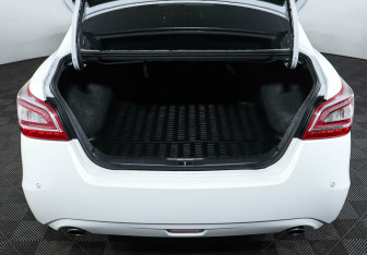 Подержанный автомобиль Nissan Teana 2014 года (23 фото)