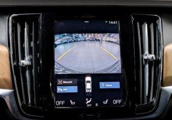 Подержанный автомобиль Volvo S90 2020 года (16 фото)