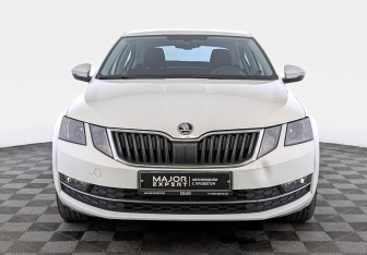 Подержанный автомобиль Skoda Octavia Liftback 2018 года (2 фото)