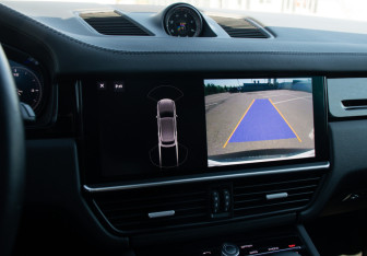 Подержанный автомобиль Porsche Cayenne 2020 года (30 фото)