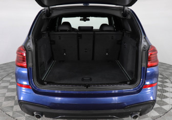 Подержанный автомобиль BMW X3 2020 года (9 фото)