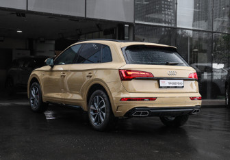 Подержанный автомобиль Audi Q5 2025 года (6 фото)