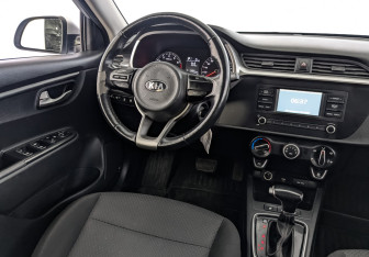 Подержанный автомобиль Kia Rio Hatchback 2021 года (24 фото)