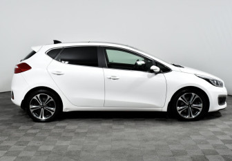 Подержанный автомобиль Kia Ceed Hatchback 2018 года (4 фото)