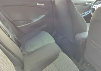 Подержанный автомобиль Hyundai Solaris Sedan 2012 года (11 фото)