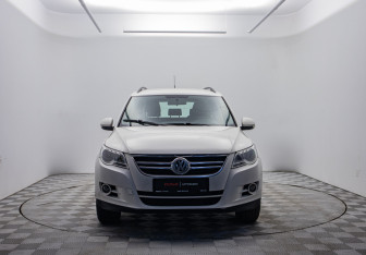 Подержанный автомобиль Volkswagen Tiguan 2010 года (2 фото)