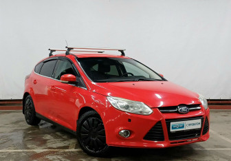 Подержанный автомобиль Ford Focus Hatchback 2011 года (3 фото)