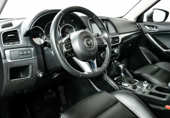 Подержанный автомобиль Mazda CX-5 2015 года (8 фото)