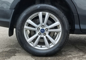 Подержанный автомобиль Ford Kuga 2018 года (9 фото)