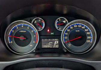 Подержанный автомобиль Suzuki SX4 Hatchback 2013 года (16 фото)