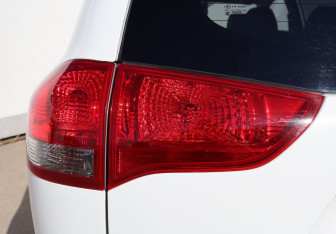 Подержанный автомобиль Mitsubishi Pajero Sport 2015 года (20 фото)