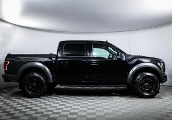 Подержанный автомобиль Ford F-150 2020 года (4 фото)