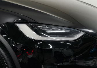 Подержанный автомобиль Tesla Model X 2019 года (25 фото)