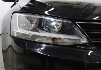 Подержанный автомобиль Volkswagen Jetta Sedan 2015 года (21 фото)