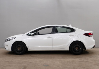 Подержанный автомобиль Kia Cerato Sedan 2018 года (4 фото)