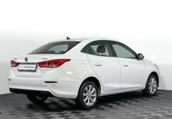 Подержанный автомобиль Changan Alsvin 2024 года (5 фото)