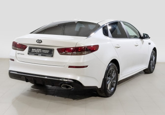 Подержанный автомобиль Kia Optima Sedan 2018 года (5 фото)