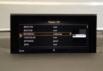 Подержанный автомобиль Audi Q7 2017 года (15 фото)