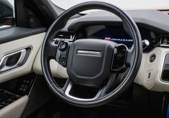 Подержанный автомобиль Land Rover Range Rover Velar 2017 года (15 фото)